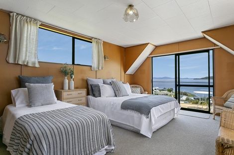 Photo of property in 2/202 Lake Terrace, Waipahihi, Taupo, 3330