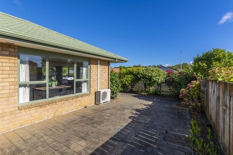 Photo of property in 102 Makarini Street, Paraparaumu, 5032
