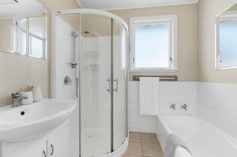 Photo of property in 220 Belvedere Road, Carterton, 5713