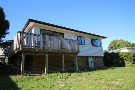 Photo of property in 20 Imperial Place, Henderson, Auckland, 0612