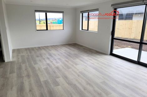 Photo of property in 5 Kapiakauri Road, One Tree Point, 0118