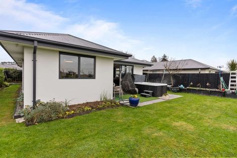 Photo of property in 6 Clegg Street, Woodend, 7610