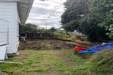 Photo of property in 32 Ngahina Street, Marton, 4710