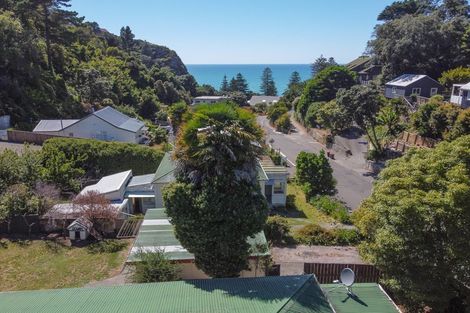Photo of property in 32 Coote Road, Bluff Hill, Napier, 4110
