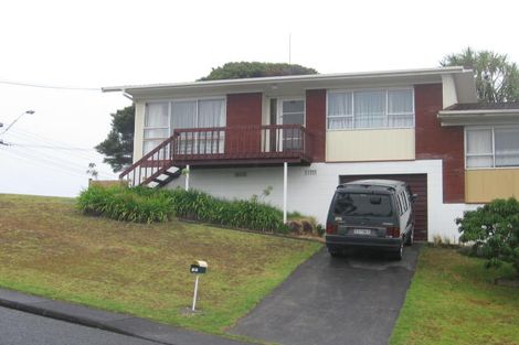 Photo of property in 1/2 Cheval Drive, Totara Vale, Auckland, 0629