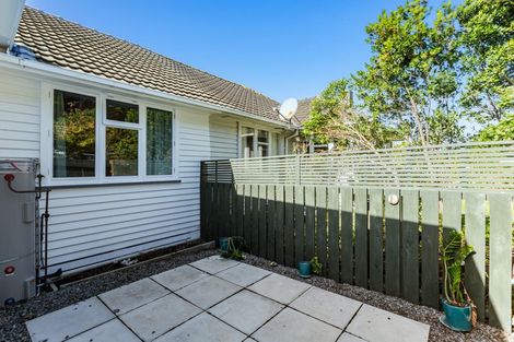 Photo of property in 90 Main Road, Titahi Bay, Porirua, 5022