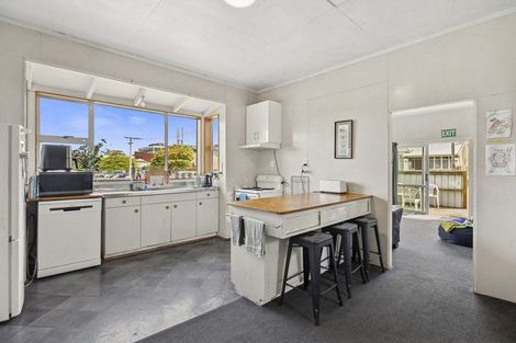 Photo of property in 111 Harbour Terrace, North Dunedin, Dunedin, 9016