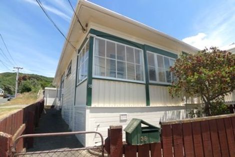 Photo of property in 38 Eden Street, Island Bay, Wellington, 6023