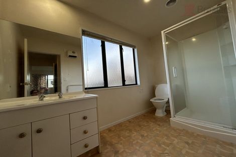 Photo of property in 10 Burdale Street, Riccarton, Christchurch, 8011