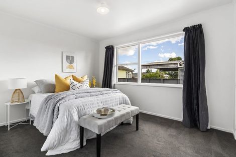 Photo of property in 55 Larnoch Road, Henderson, Auckland, 0610