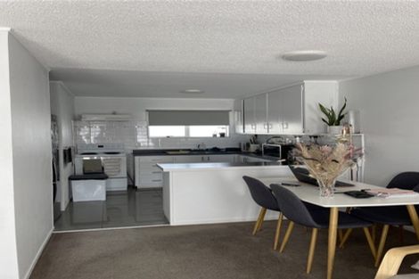 Photo of property in 2/109 Pigeon Mountain Road, Half Moon Bay, Auckland, 2012