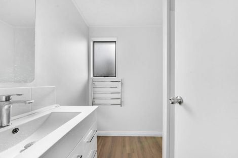 Photo of property in 2/86 Palmers Road, Clendon Park, Auckland, 2103