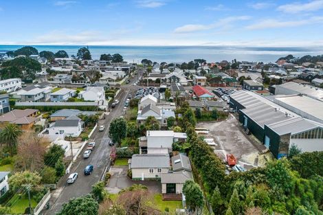 Photo of property in 39 Belt Road, Moturoa, New Plymouth, 4310