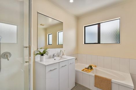 Photo of property in 19 Surfside Lane, Ruakaka, 0116