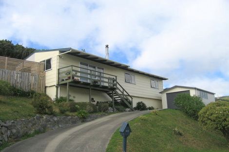 Photo of property in 28 Fiona Grove, Karori, Wellington, 6012