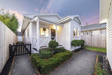 Photo of property in 37 Kaipara Portage Road, Riverhead, 0820