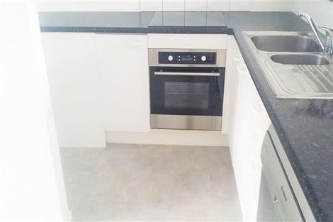 Photo of property in 2/3 John Jennings Drive, Oteha, Auckland, 0632