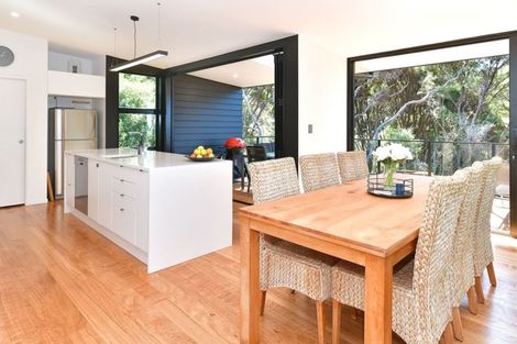 Photo of property in 31g Cochrane Avenue, Arkles Bay, Whangaparaoa, 0932