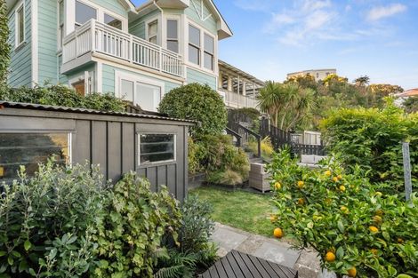 Photo of property in 27 Mortimer Terrace, Aro Valley, Wellington, 6021