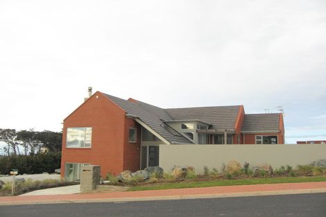 Photo of property in 15 Highgrove, Saint Clair, Dunedin, 9012