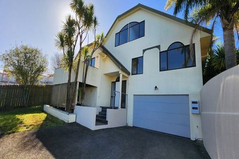 Photo of property in 2/3a Richards Avenue, Forrest Hill, Auckland, 0620