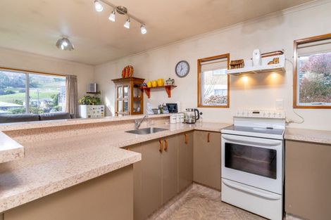 Photo of property in 22 Elwyn Crescent, Green Island, Dunedin, 9018