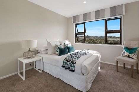 Photo of property in 10 Waititiro Rise, Stanmore Bay, Whangaparaoa, 0932