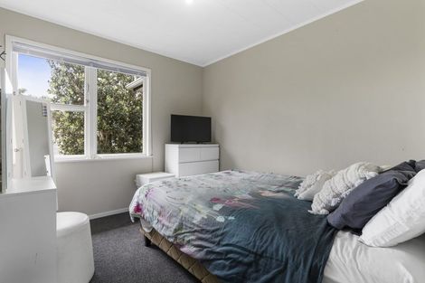 Photo of property in 234 Triangle Road, Massey, Auckland, 0614