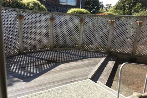 Photo of property in 10 Cumberland Street, Merrilands, New Plymouth, 4312