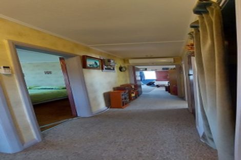 Photo of property in 24 Railway Street, Eltham, 4322