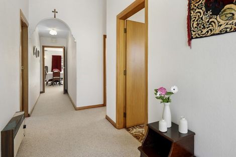 Photo of property in 4 Bristol Square, Hutt Central, Lower Hutt, 5010