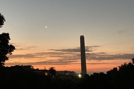 Photo of property in 18 Parris Street, Moturoa, New Plymouth, 4310