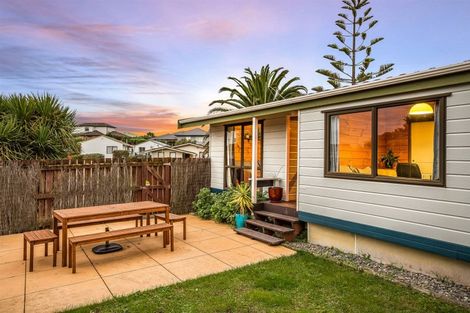 Photo of property in 33 Bodmin Terrace, Camborne, Porirua, 5026