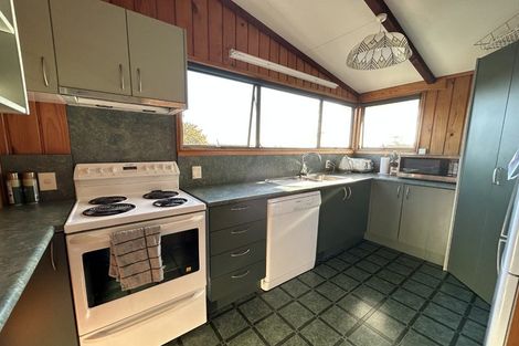 Photo of property in 75 Alton Avenue, Hillcrest, Auckland, 0627