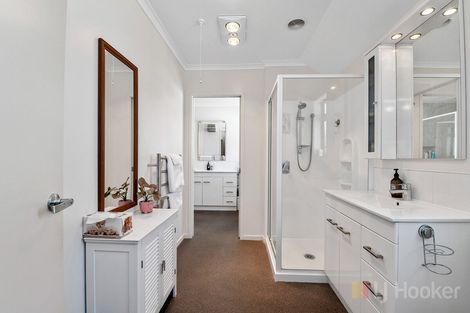 Photo of property in 18 Hamon Place, Pukehangi, Rotorua, 3015