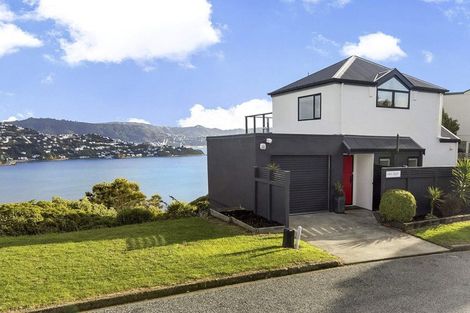 Photo of property in 115a Akaroa Drive, Maupuia, Wellington, 6022