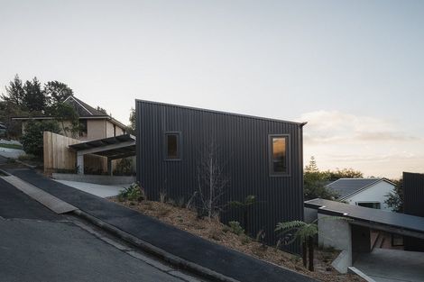 Photo of property in 2/86 Landsdowne Terrace, Cashmere, Christchurch, 8022