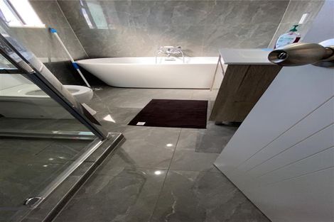 Photo of property in 466a Massey Road, Mangere East, Auckland, 2024