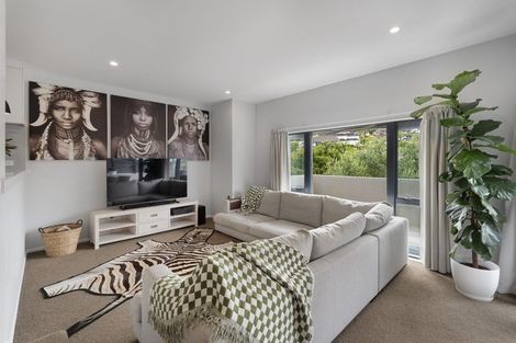 Photo of property in 11/19 Langana Avenue, Browns Bay, Auckland, 0630