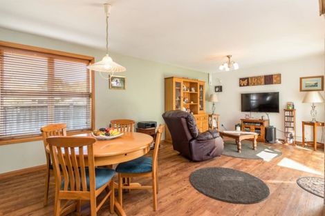 Photo of property in 424 Memorial Avenue, Burnside, Christchurch, 8053