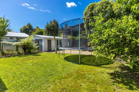Photo of property in 11 Beryl Grove, Birchville, Upper Hutt, 5018