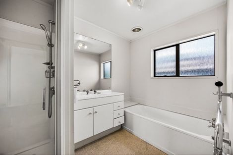 Photo of property in 1/13 Muritai Road, Milford, Auckland, 0620