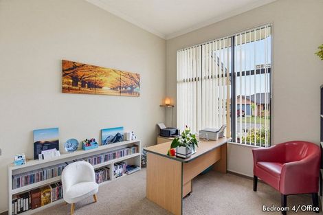 Photo of property in 143 Milne Drive, Paraparaumu, 5032