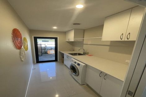 Photo of property in 5 Wentworth Lane, Waiwhakaiho, New Plymouth, 4312