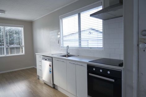 Photo of property in 39 Court Town Close, Mangere, Auckland, 2022