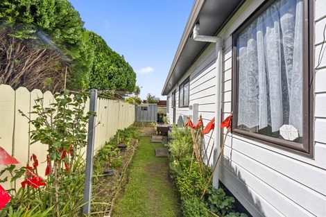 Photo of property in 1/34 Rosemead Place, Randwick Park, Auckland, 2105