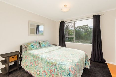 Photo of property in 6 Kapekape Place, Pukerua Bay, 5026