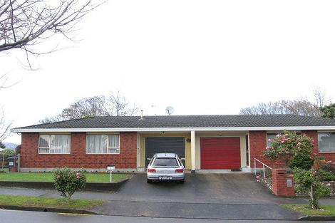 Photo of property in 1 Redwood Grove, Hokowhitu, Palmerston North, 4410