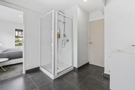 Photo of property in 184b Whangaparaoa Road, Red Beach, 0932