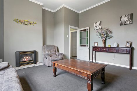 Photo of property in 233 Shakespeare Street, Leamington, Cambridge, 3432